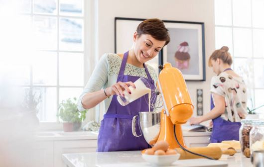 robots-cuisine-recette-outils-cuisiner-tablier-ingredients